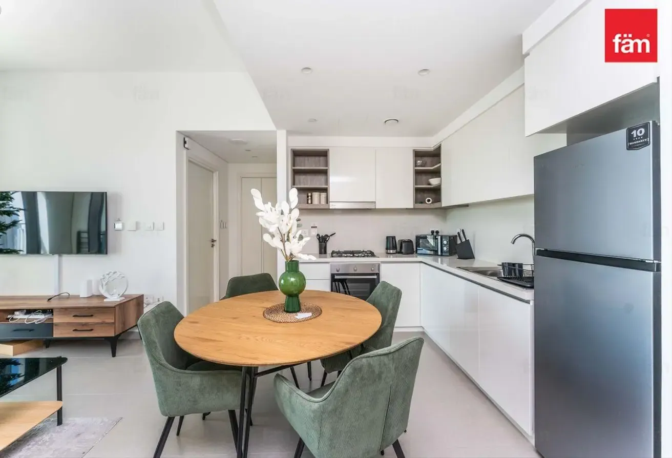 Fully Furnished | Mid Floor | Vacant