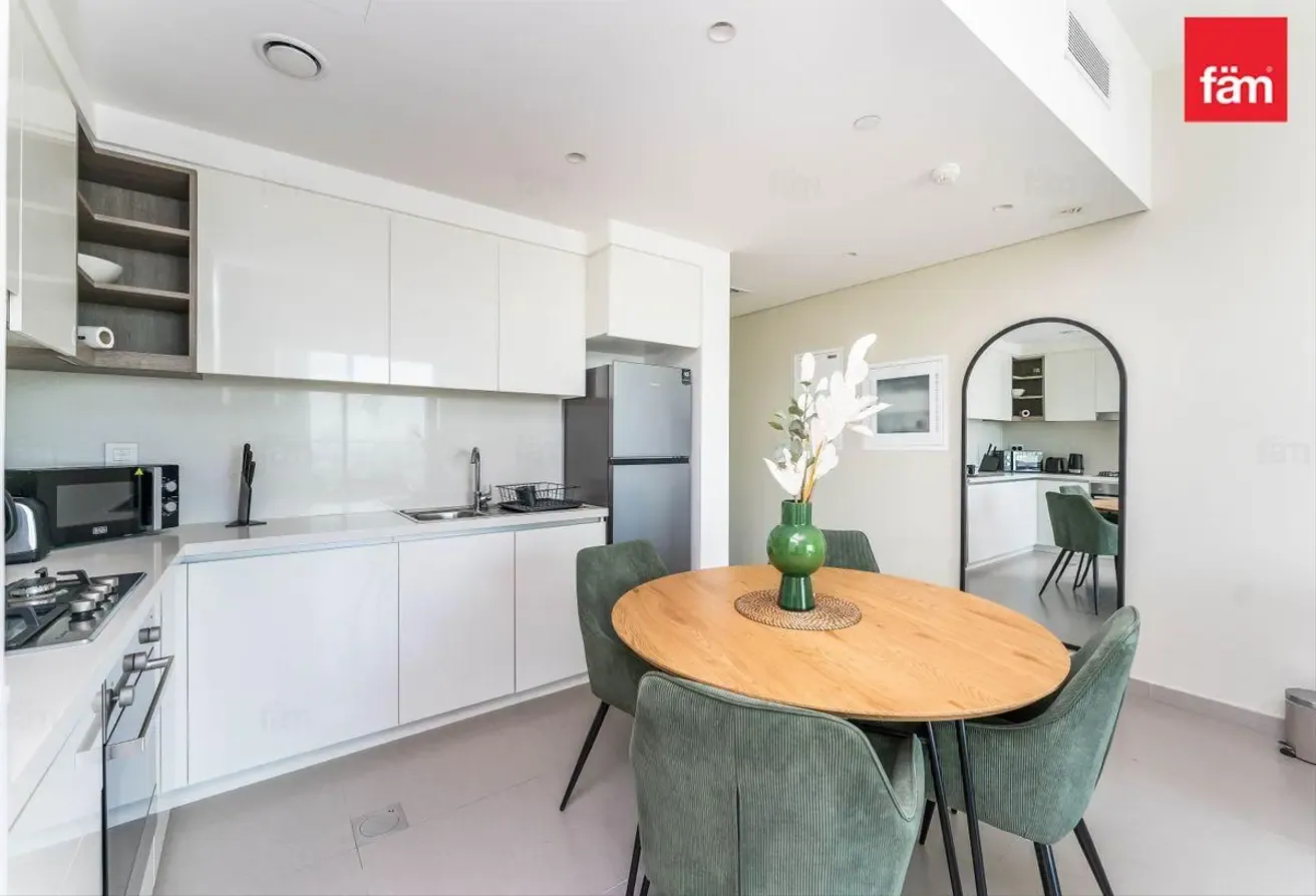 Fully Furnished | Mid Floor | Vacant
