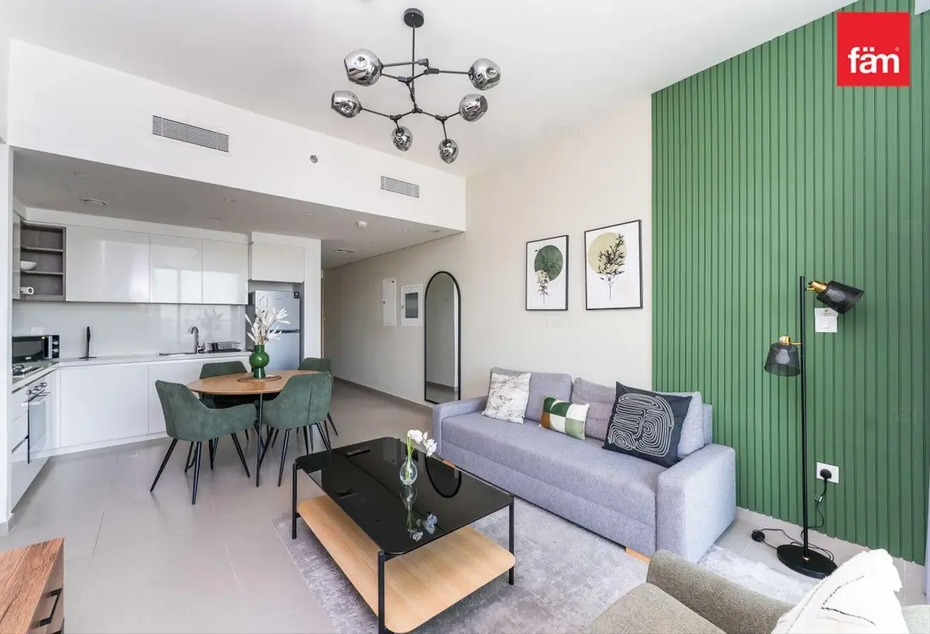 Fully Furnished | Mid Floor | Vacant