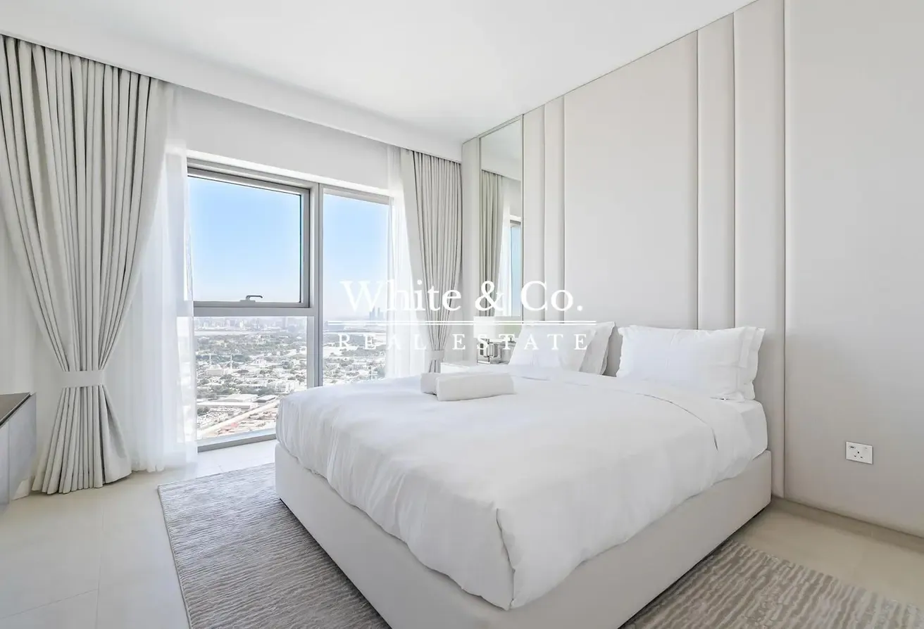 Vacant Now | Spacious | Luxury Furnishing