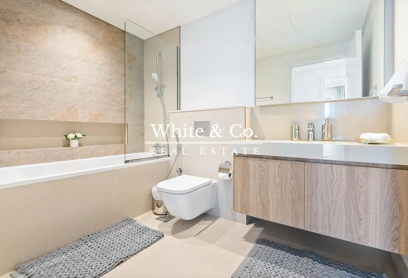 Vacant Now | Spacious | Luxury Furnishing
