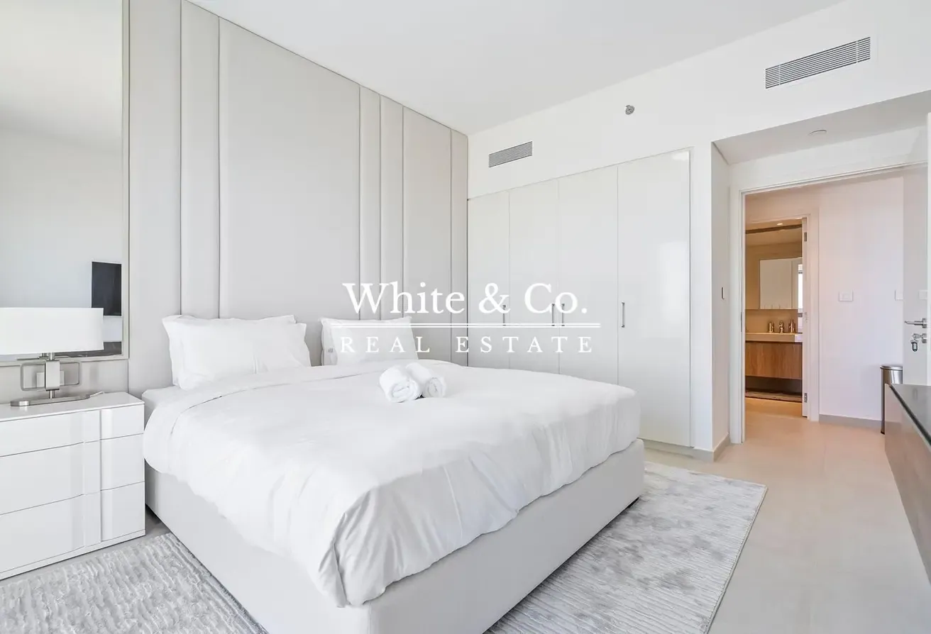 Vacant Now | Spacious | Luxury Furnishing