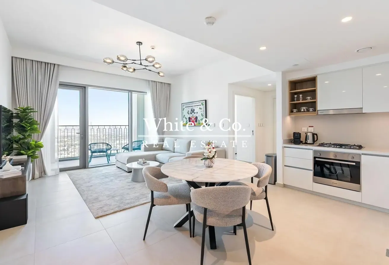 Vacant Now | Spacious | Luxury Furnishing