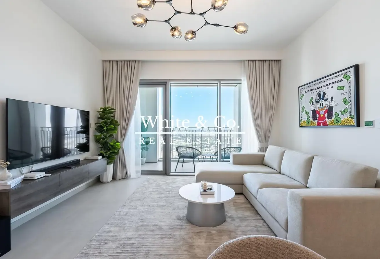 Vacant Now | Spacious | Luxury Furnishing