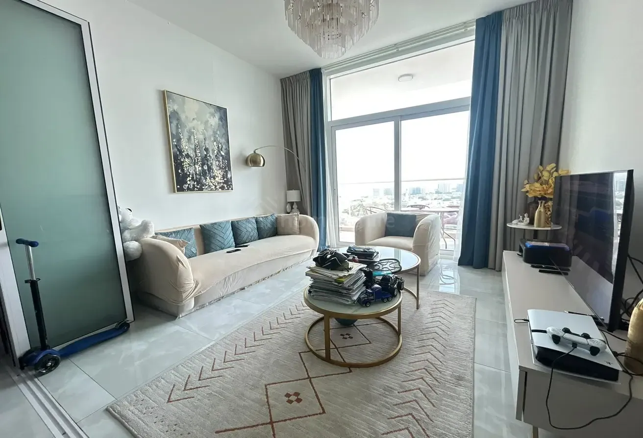 Fully Furnished | 2BR + Study | Near Metro
