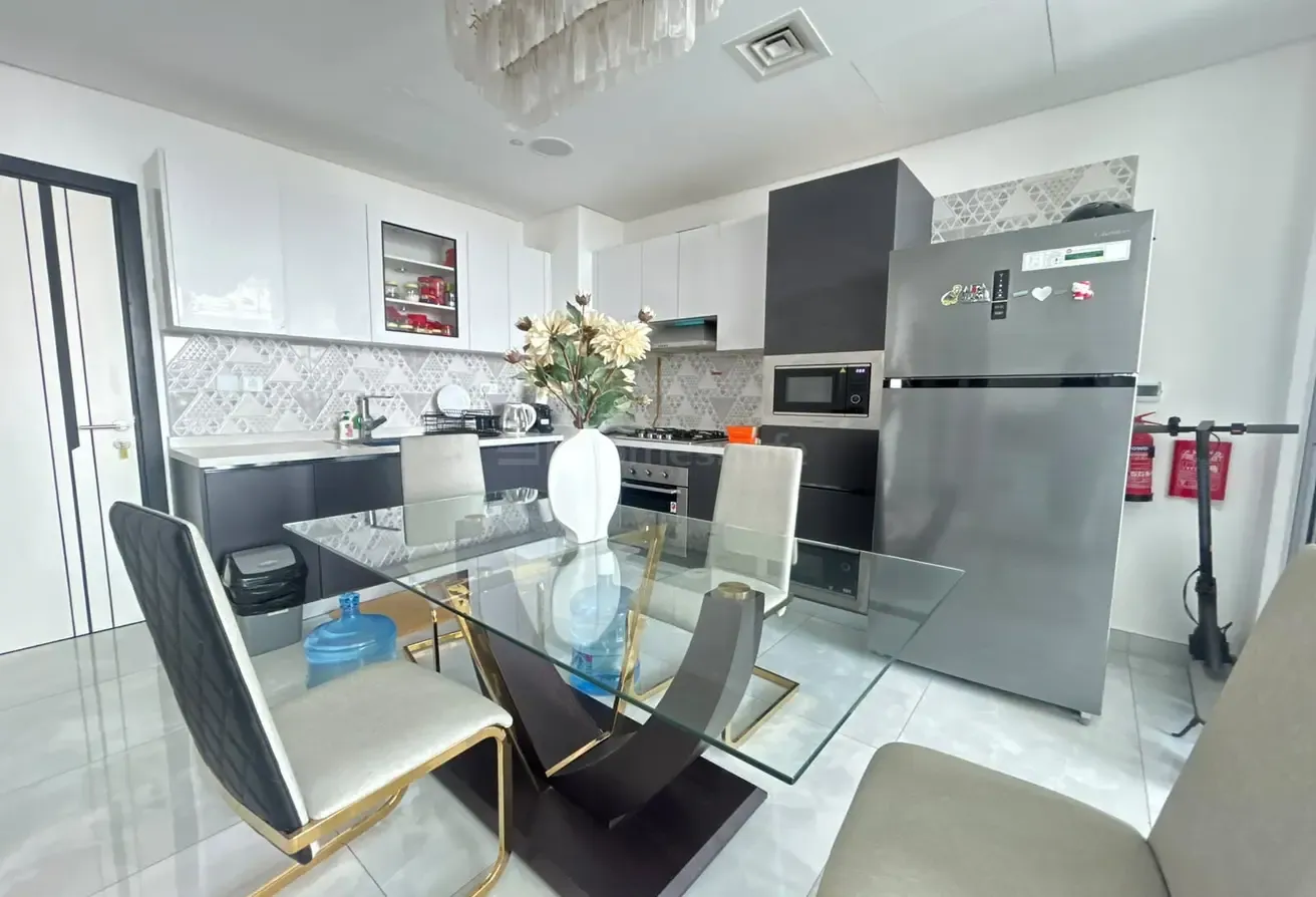 Fully Furnished | 2BR + Study | Near Metro