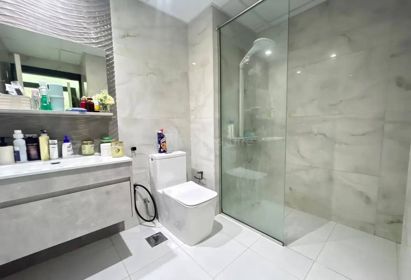 Fully Furnished | 2BR + Study | Near Metro