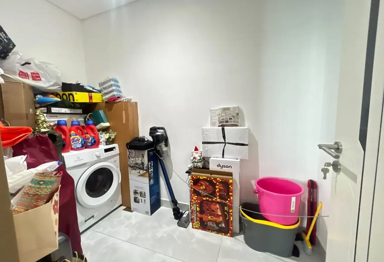 Fully Furnished | 2BR + Study | Near Metro
