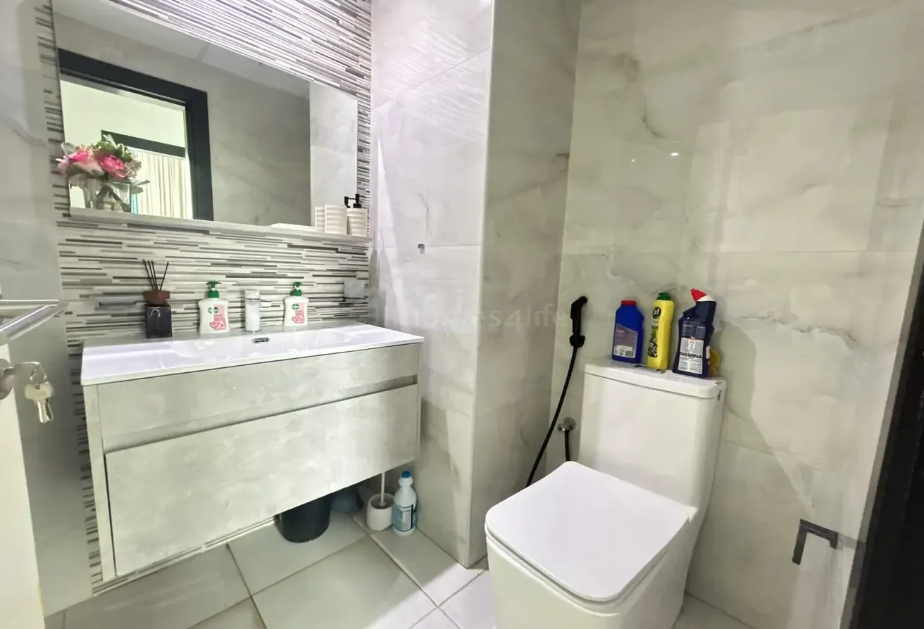 Fully Furnished | 2BR + Study | Near Metro
