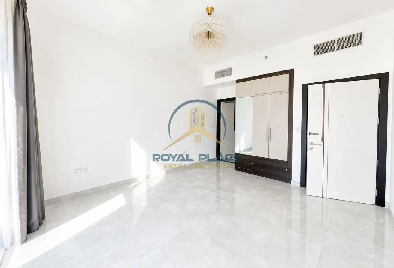 SPACIOUS| ELEGANT| PLACE TO SAY HOME|NEAR TO METRO