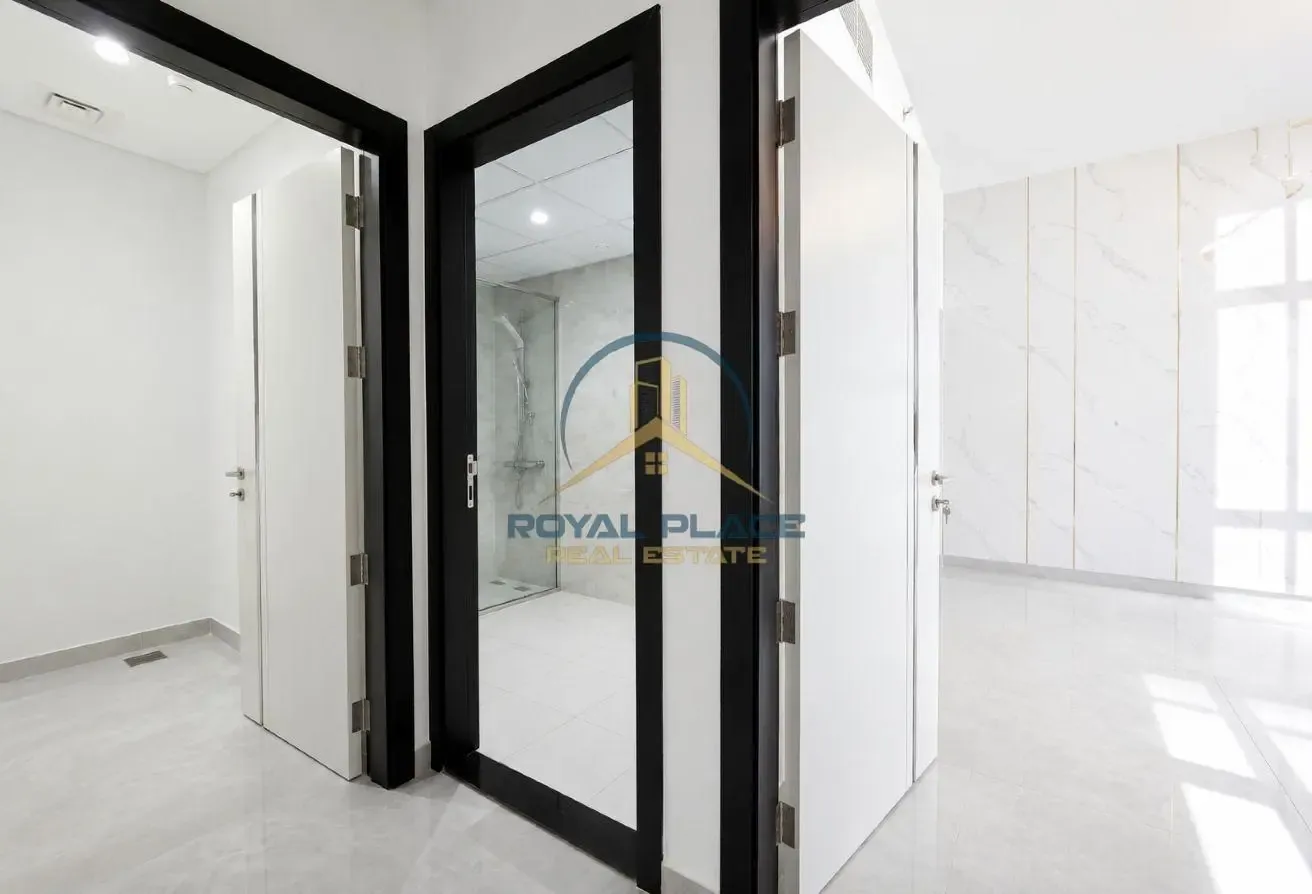 SPACIOUS| ELEGANT| PLACE TO SAY HOME|NEAR TO METRO