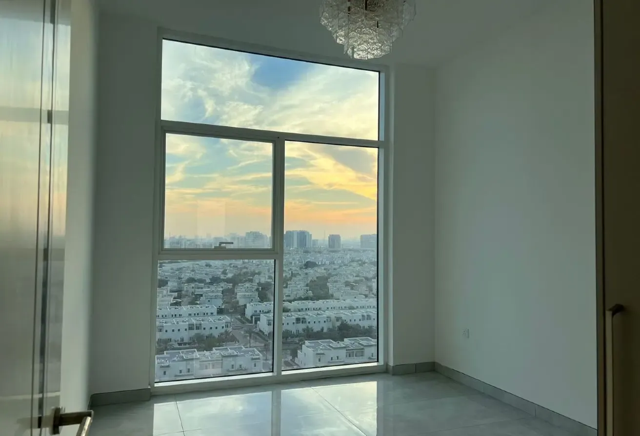 Townhouse view | 3 min walking distance to metro