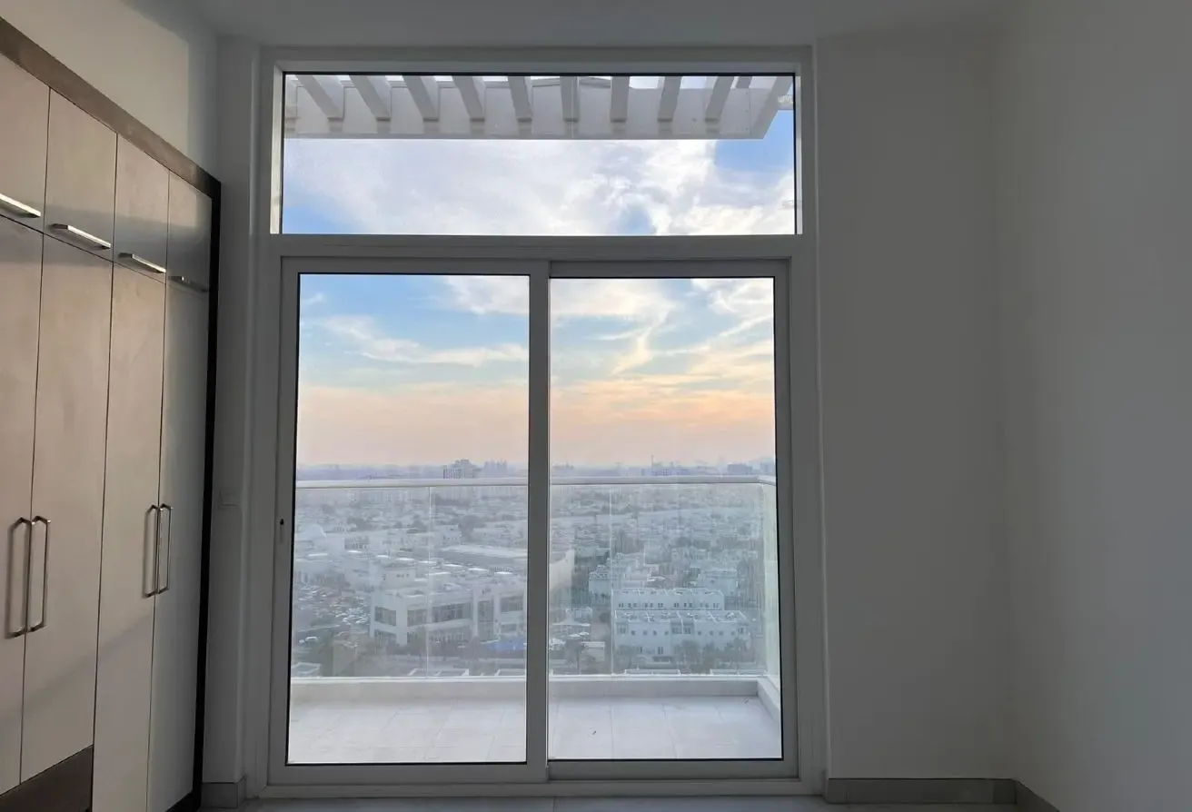 Townhouse view | 3 min walking distance to metro