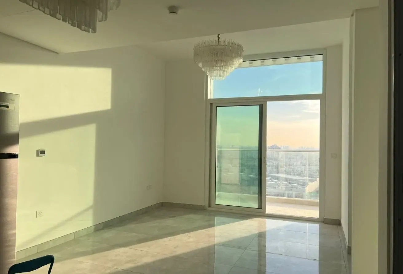 Townhouse view | 3 min walking distance to metro
