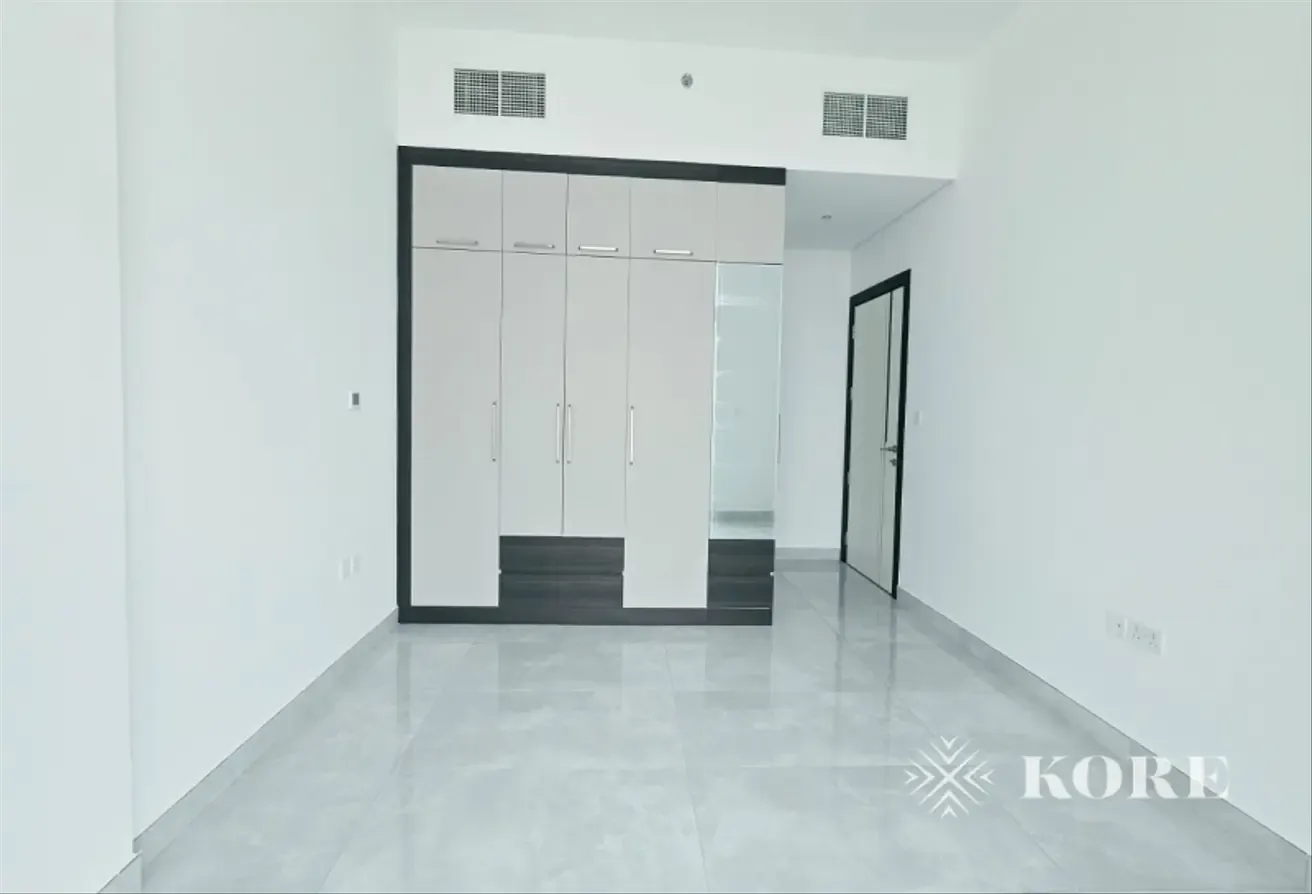 Near Metro| Corner Unit | Ready To Move