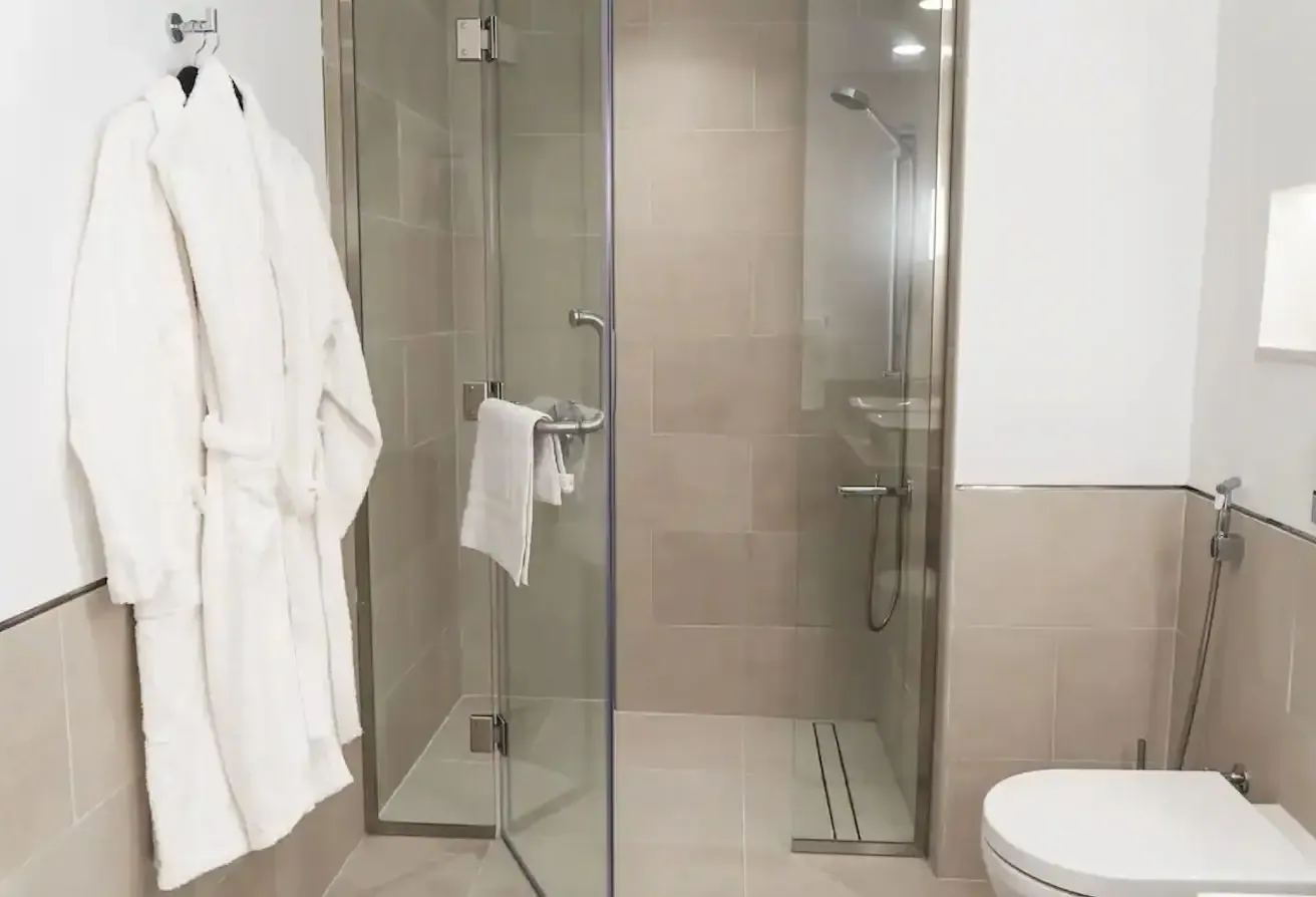 Great Amenities l Brand NEW l Spacious Unit