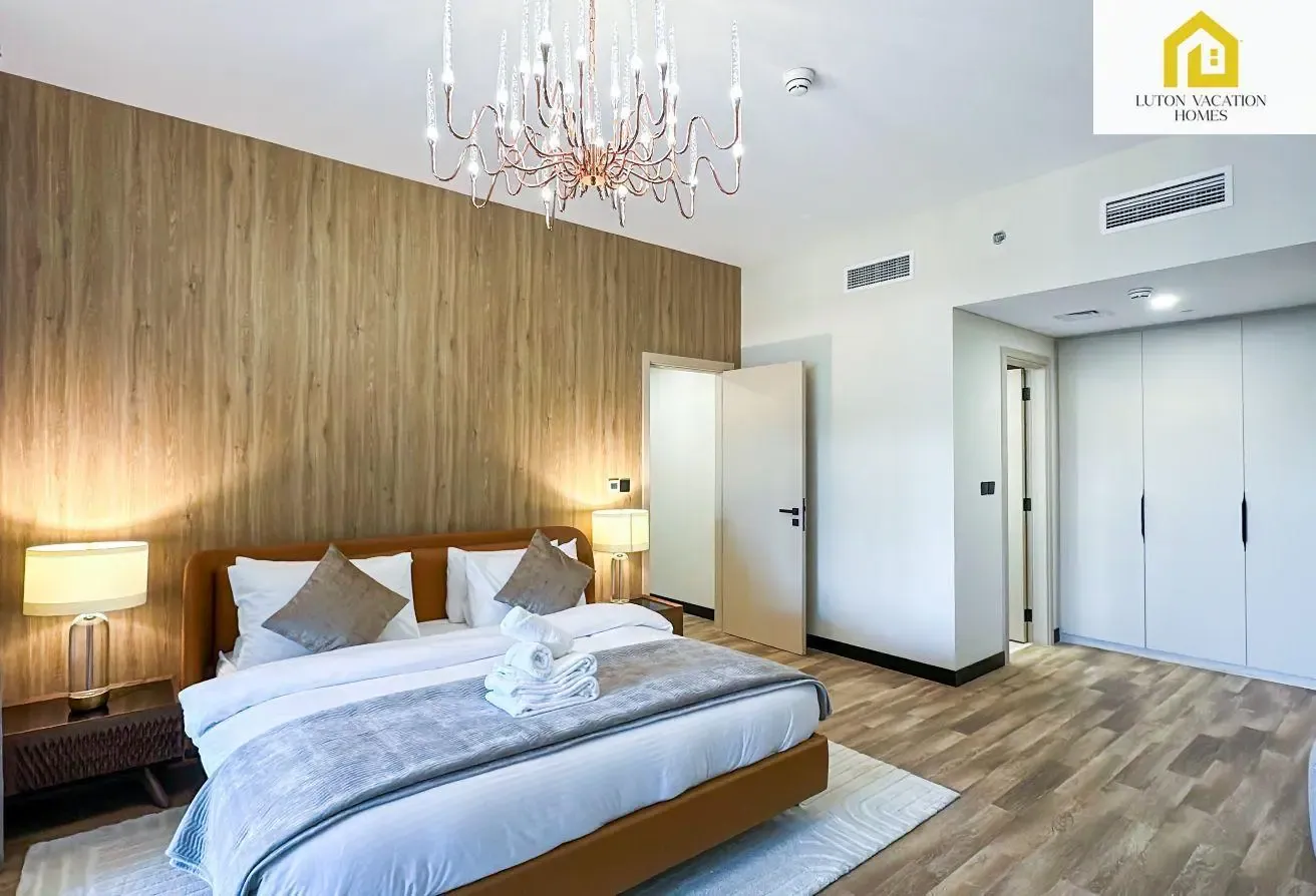 Spacious 3BR in Lamtara 1, Burj Al Arab View