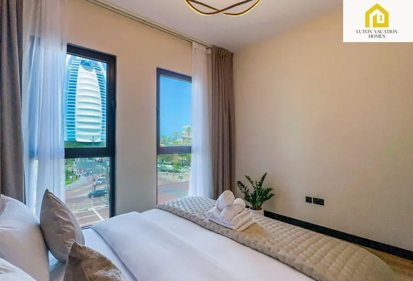 Spacious 3BR in Lamtara 1, Burj Al Arab View