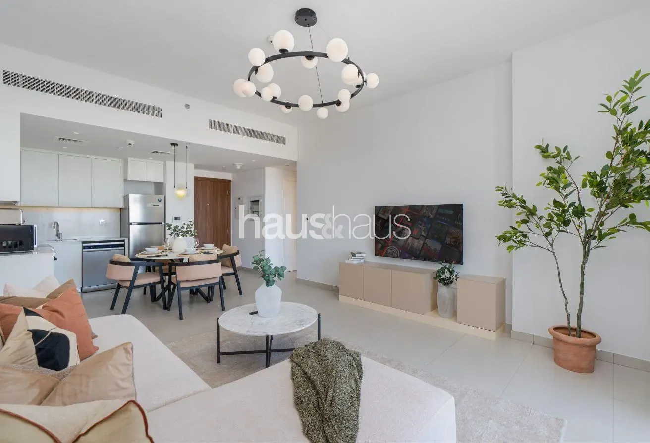 Burj Al Arab View | Tranquil Community | Modern