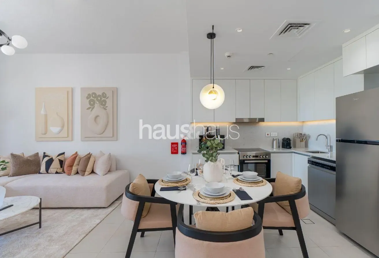 Burj Al Arab View | Tranquil Community | Modern
