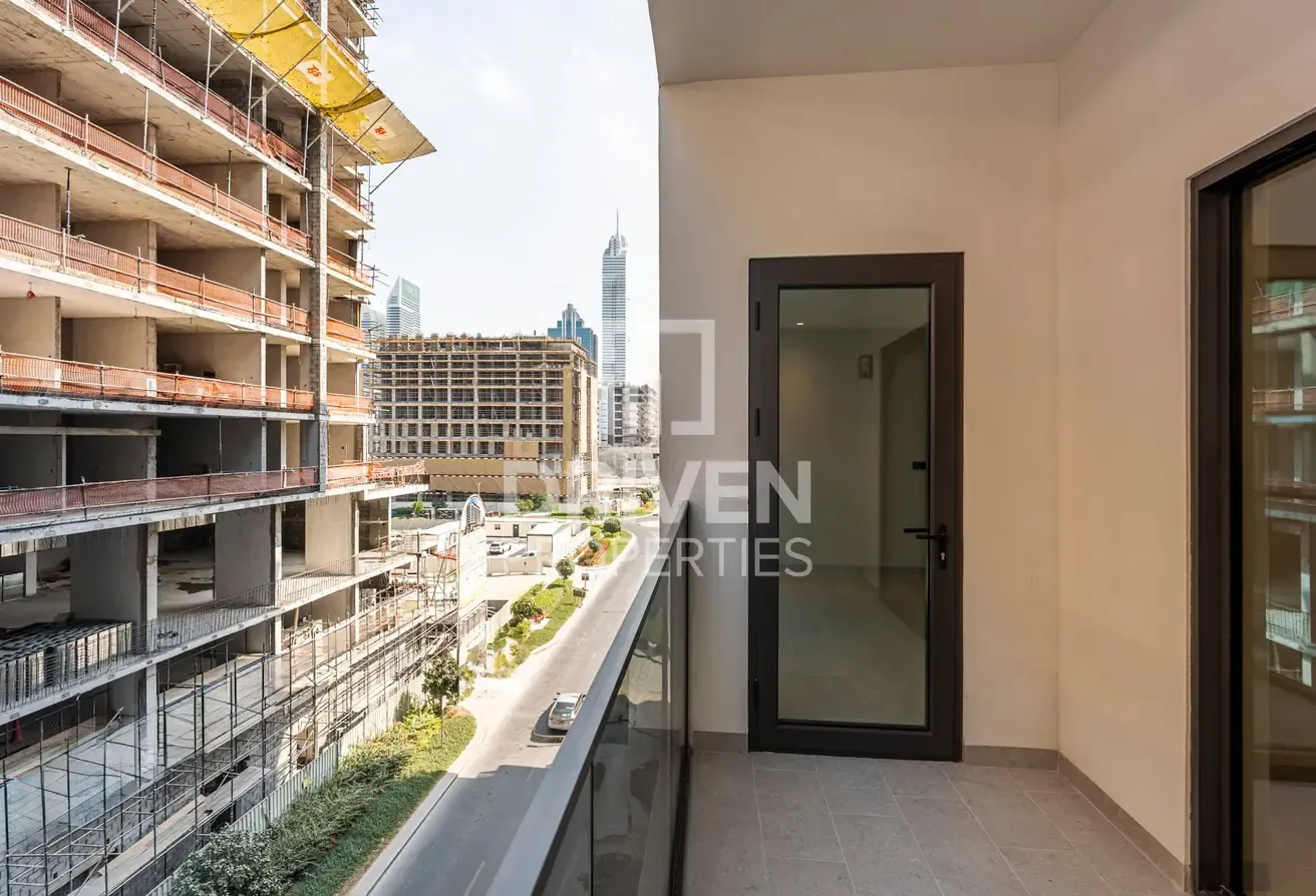 JGC Public Park View | 6 Cheques | Semi Furnished
