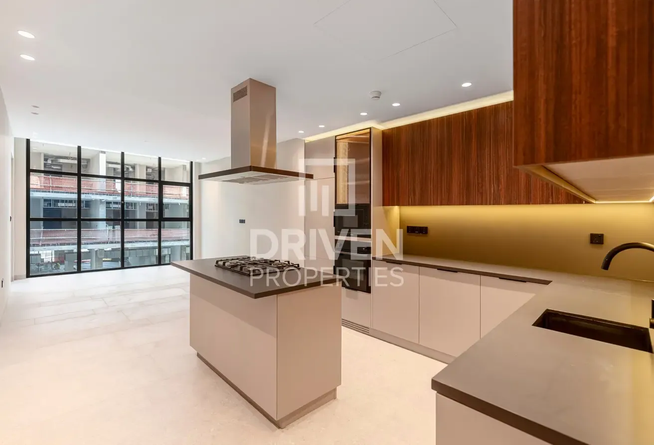JGC Public Park View | 6 Cheques | Semi Furnished