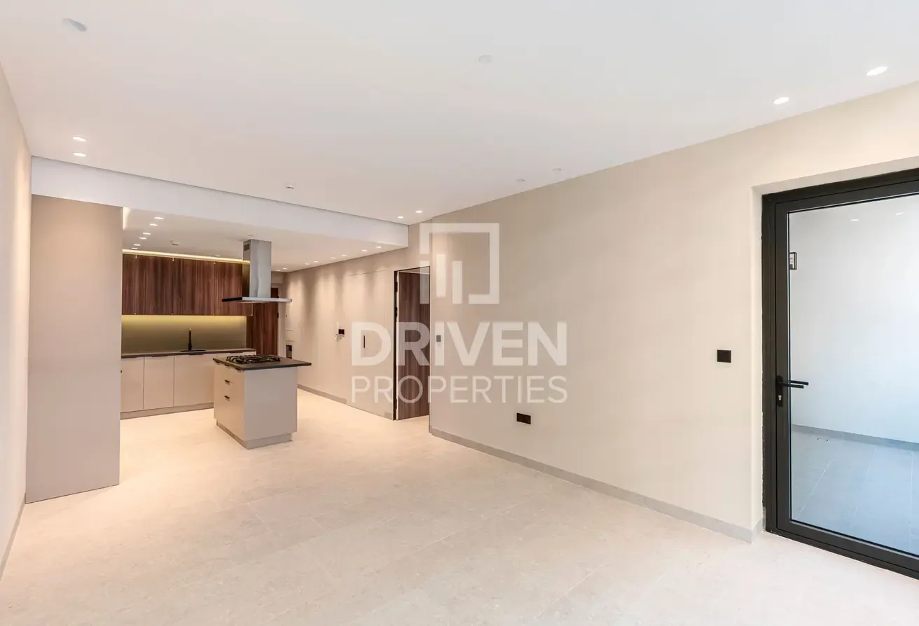 JGC Public Park View | 6 Cheques | Semi Furnished