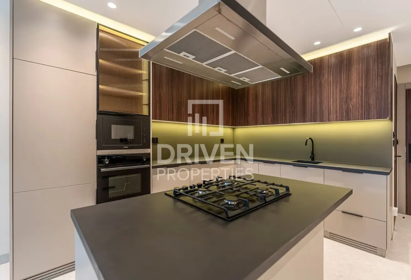 JGC Public Park View | 6 Cheques | Semi Furnished