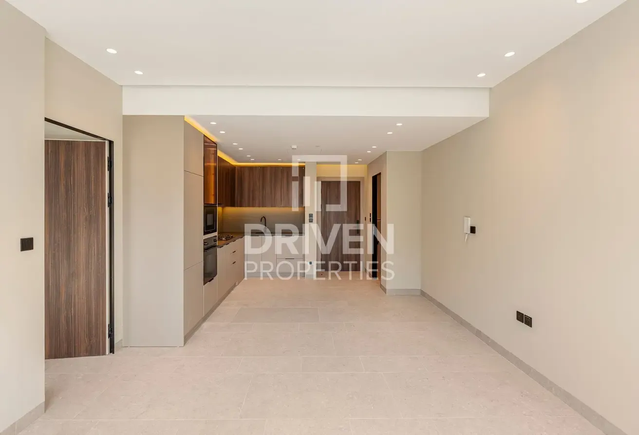 Brand New | Up to 6 Cheques | Great View