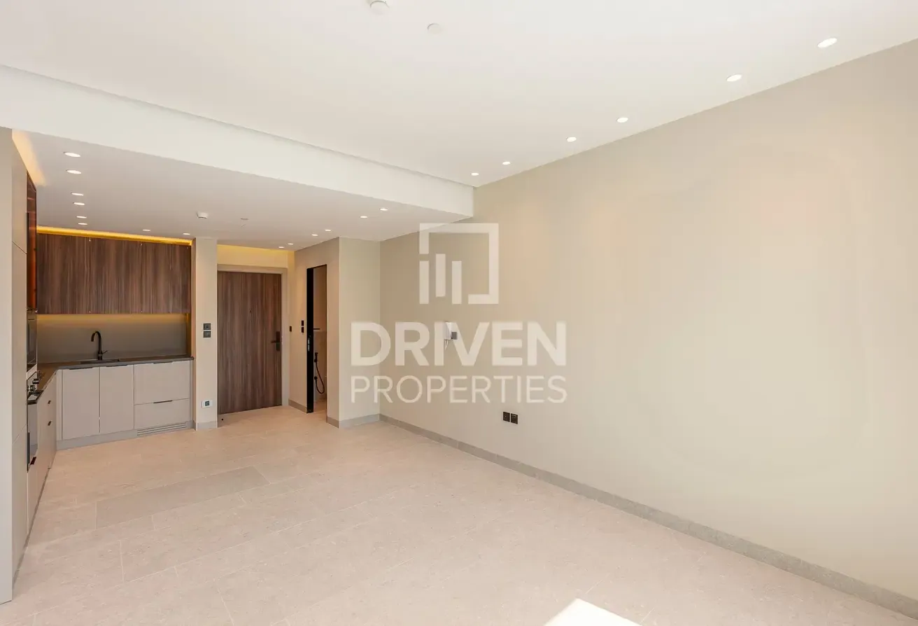 Brand New | Up to 6 Cheques | Great View