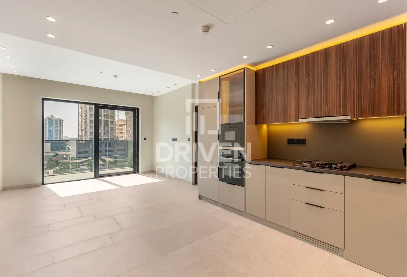 Brand New | Up to 6 Cheques | Great View
