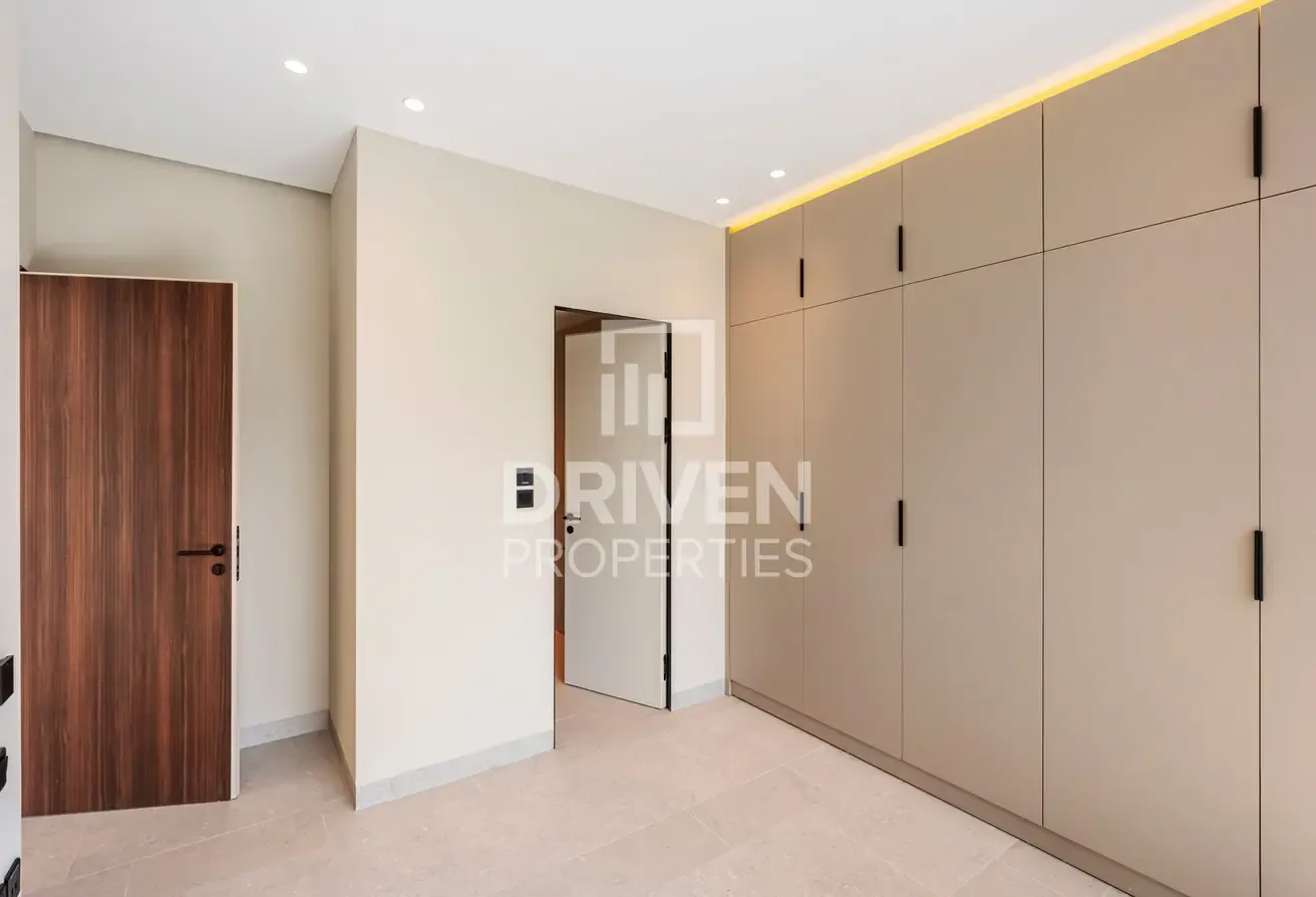 Park View and Burj Khalifa | Vacant Unit
