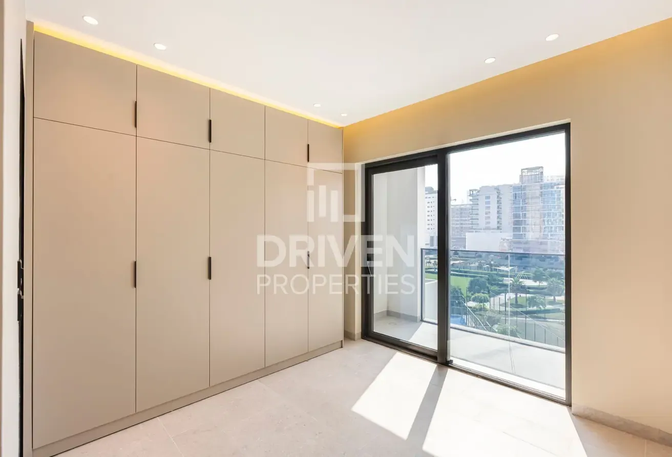 Park View and Burj Khalifa | Vacant Unit