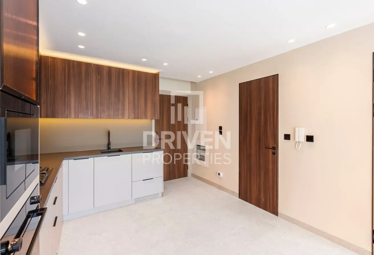 Park View and Burj Khalifa | Vacant Unit
