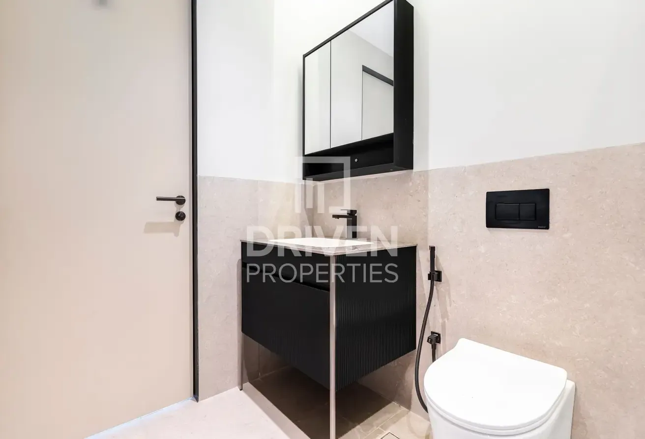 Park View and Burj Khalifa | Vacant Unit