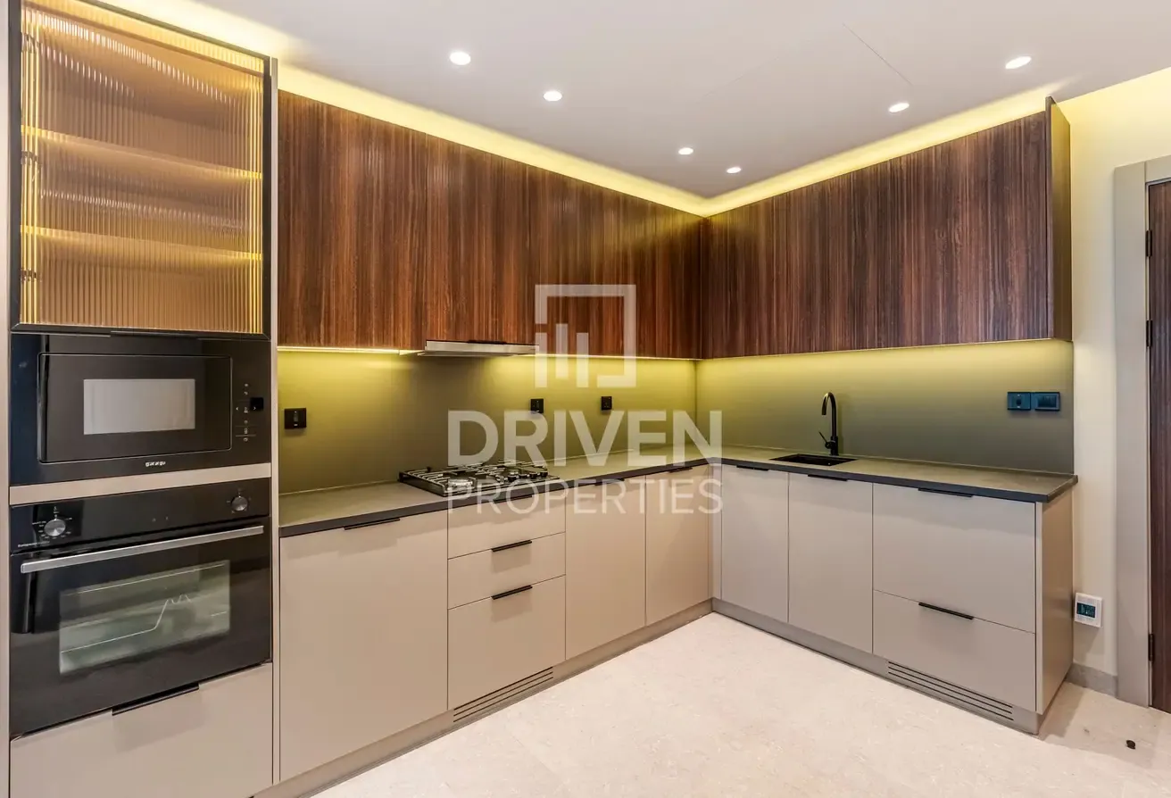 Brand New | 6 Cheques Available | Urban Living