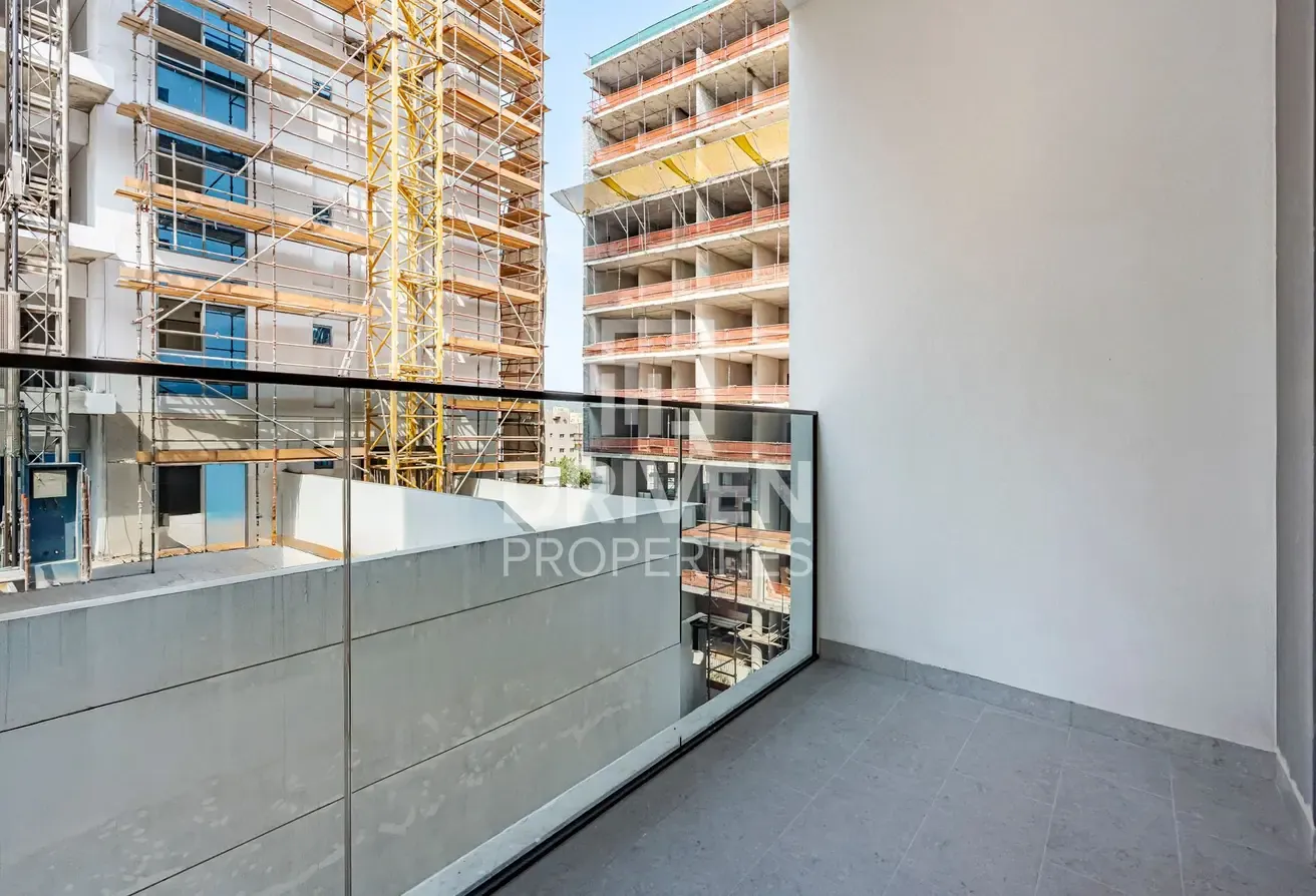 Brand New | 6 Cheques Available | Urban Living