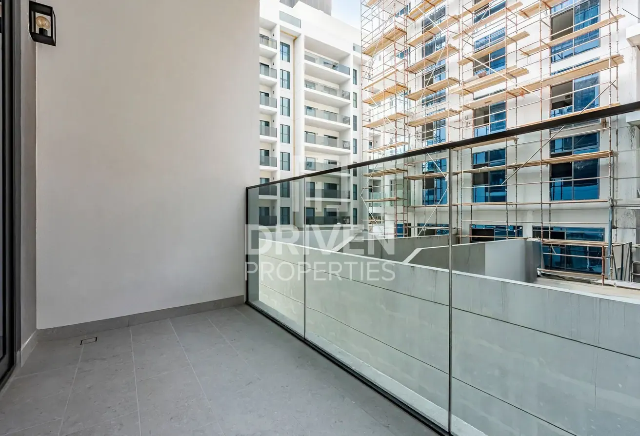 Brand New | 6 Cheques Available | Urban Living