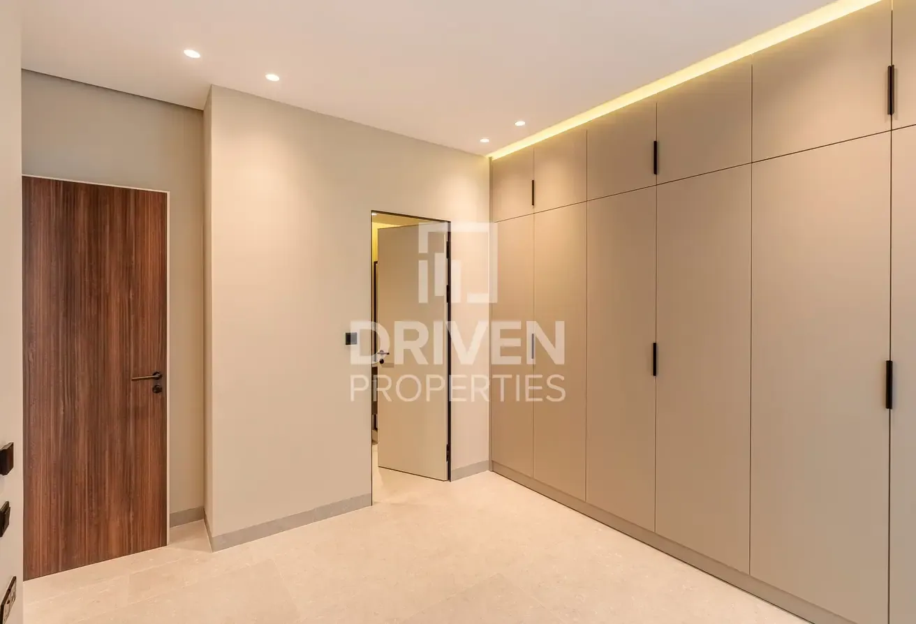 Semi Furnished | Park and City View | Vacant
