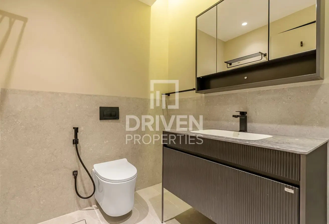 Semi Furnished | Park and City View | Vacant