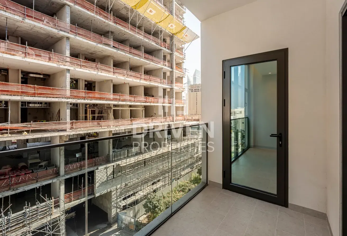 Semi Furnished | Park and City View | Vacant