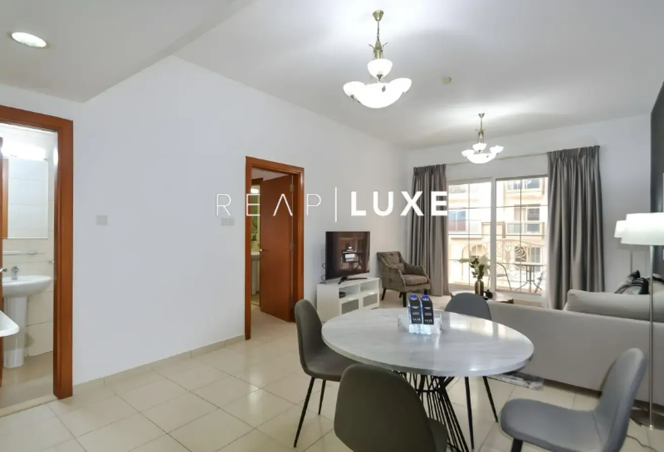 Fully Furnished l Spacious Unit l Community View