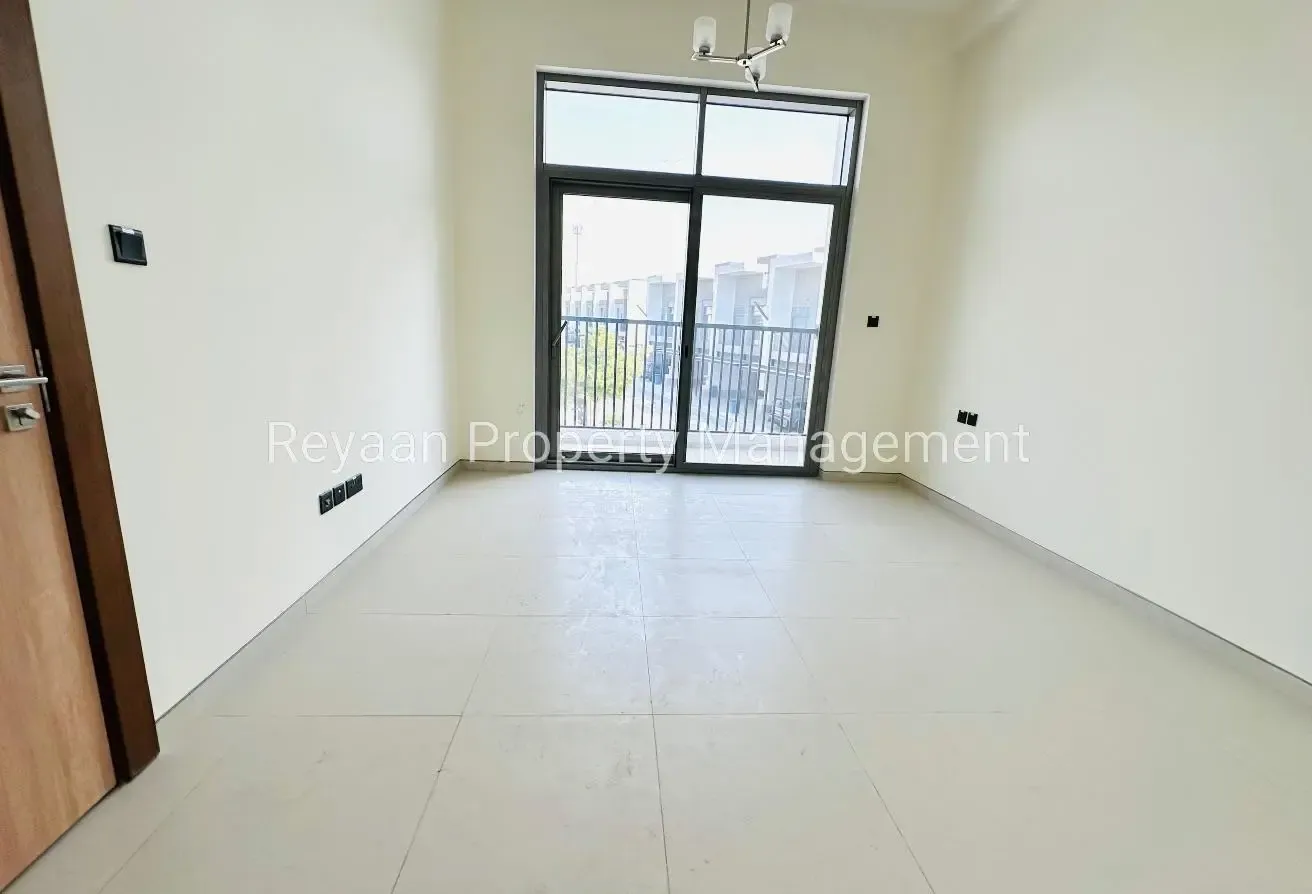 5 BR Villa with Private Pool And 2 Months Free