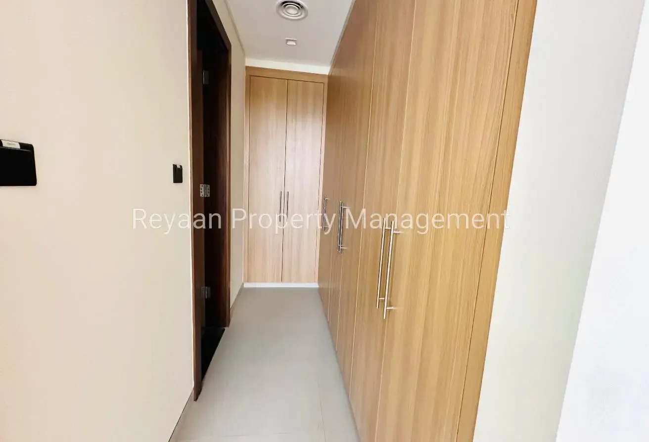 5 BR Villa with Private Pool And 2 Months Free