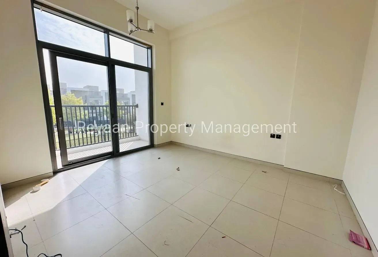 5 BR Villa with Private Pool And 2 Months Free
