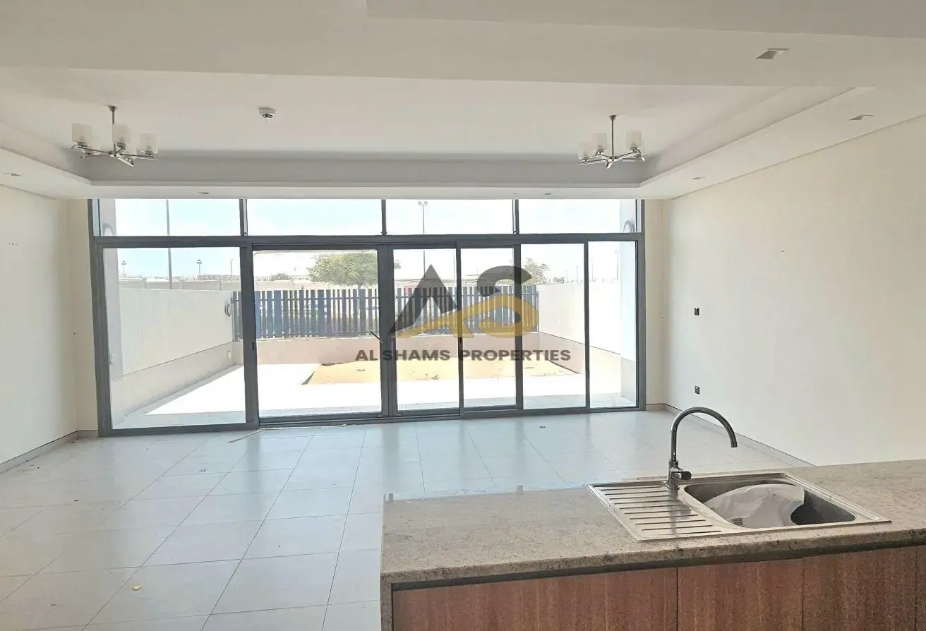 Ready to Move - Nice Offer - Calm & Accessible