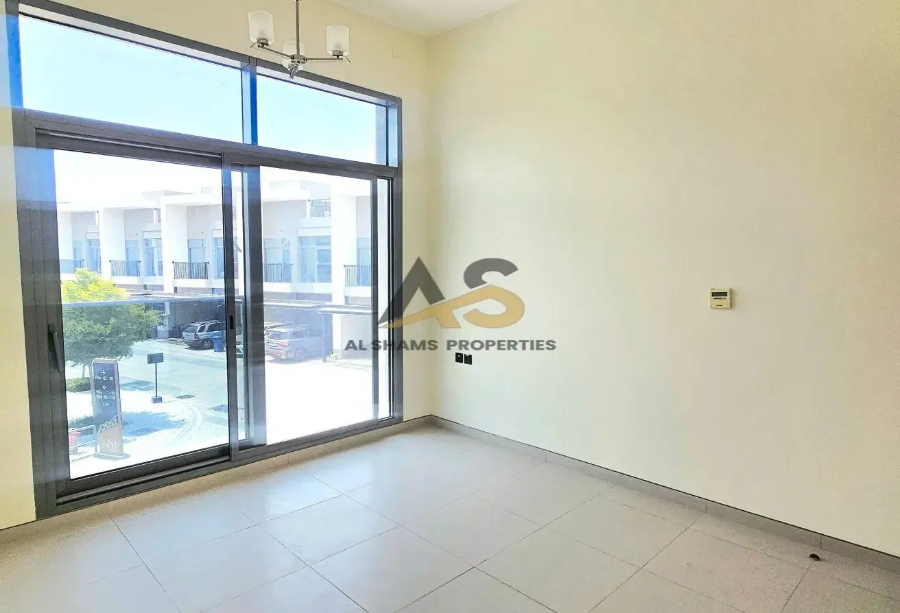 Spacious & Ready - Nice Area - Accessible & Calm