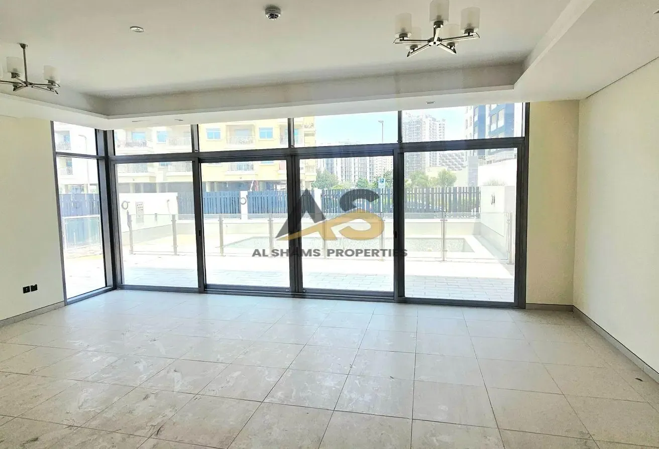 Spacious & Ready - Nice Area - Accessible & Calm