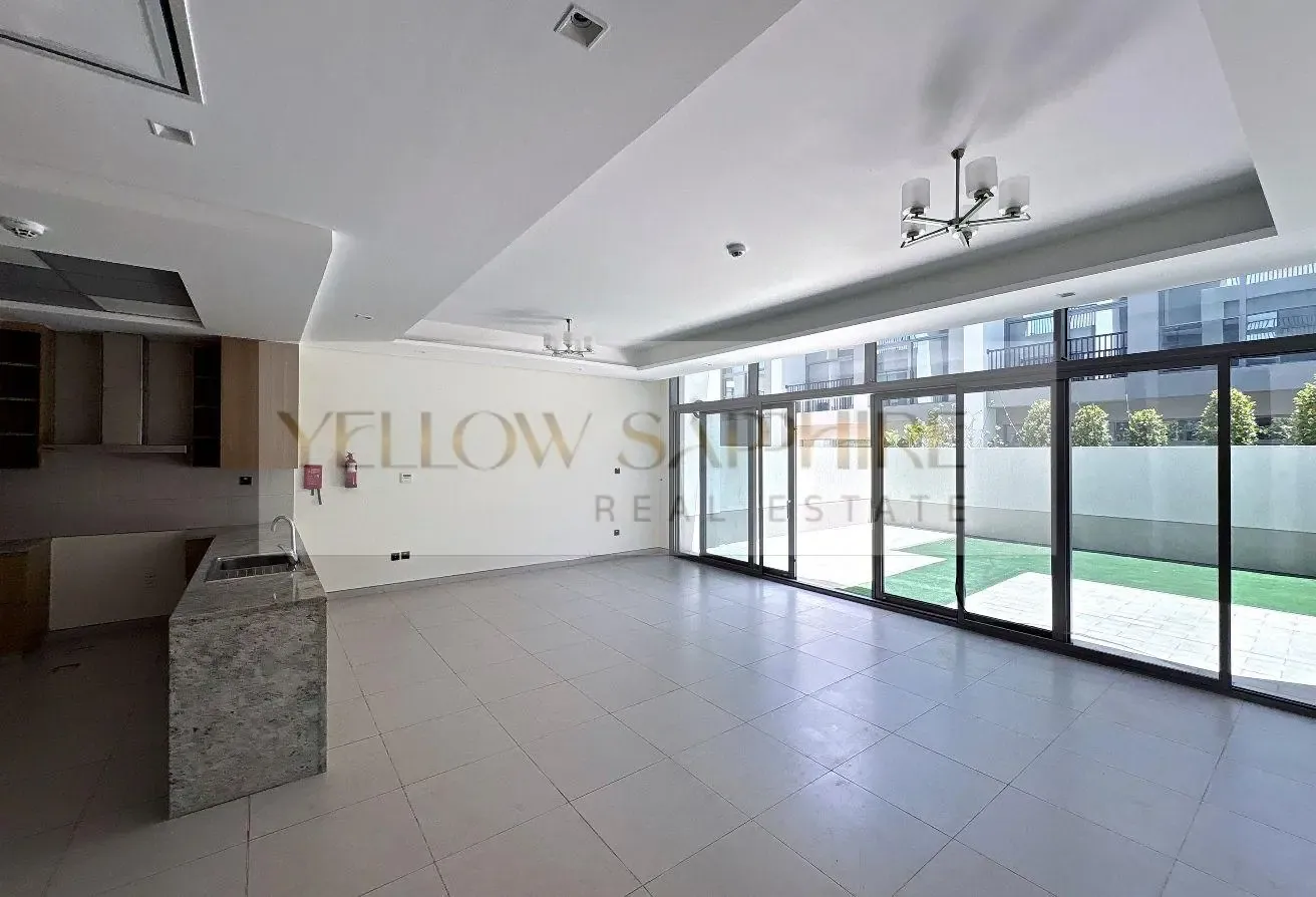 5 BR Villa| BRAND NEW | Equipped Kitchen