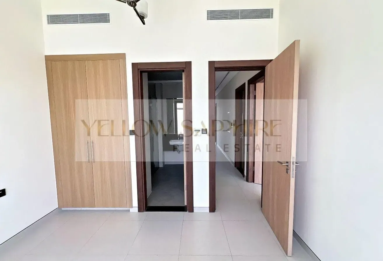 5 BR Villa| BRAND NEW | Equipped Kitchen